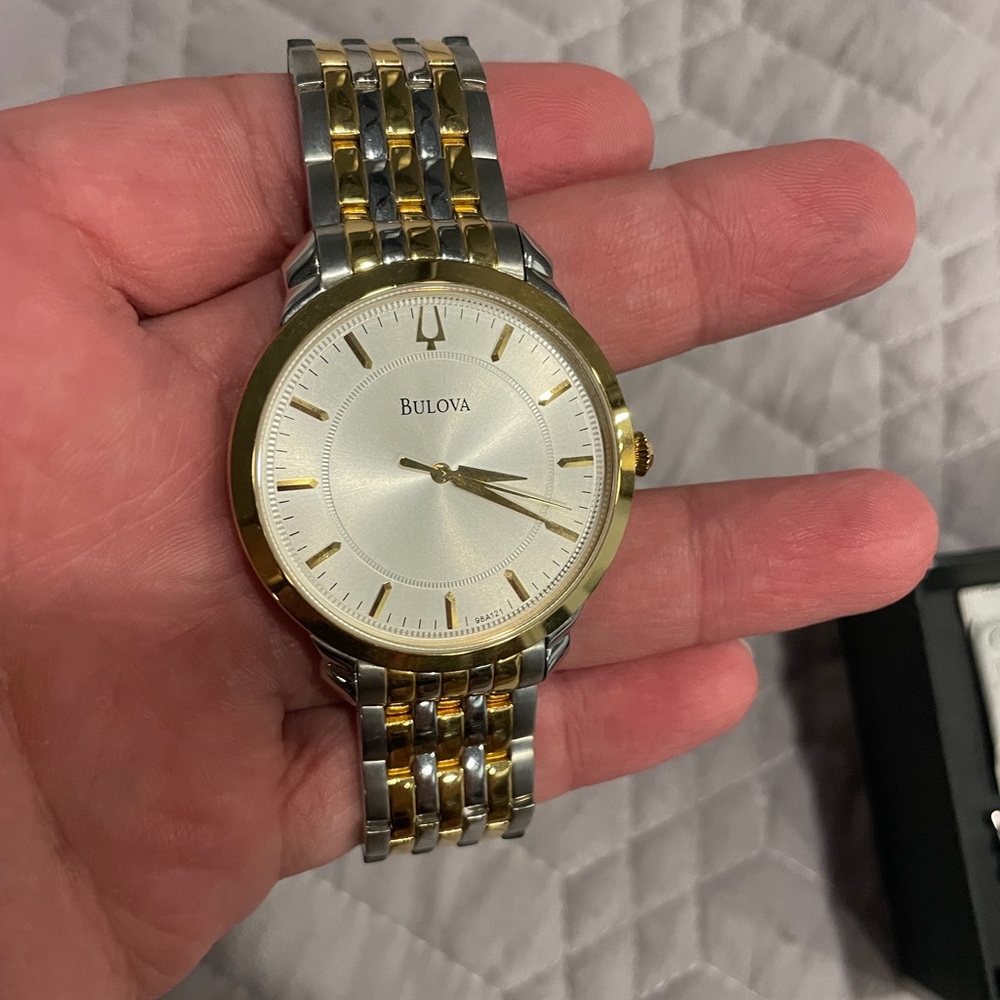 Bulova 98A121 Men’s Watch - Picture 4 of 10
